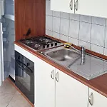 Apartment 1 Bedroom Cozy In *