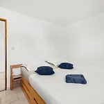 1 Bedroom Cozy In * בטינה
