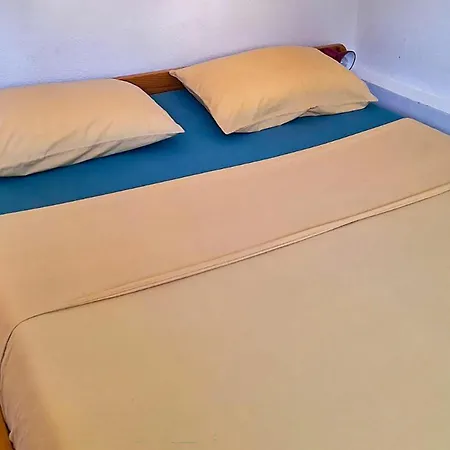 Apartman 1 Bedroom Cozy In Betina