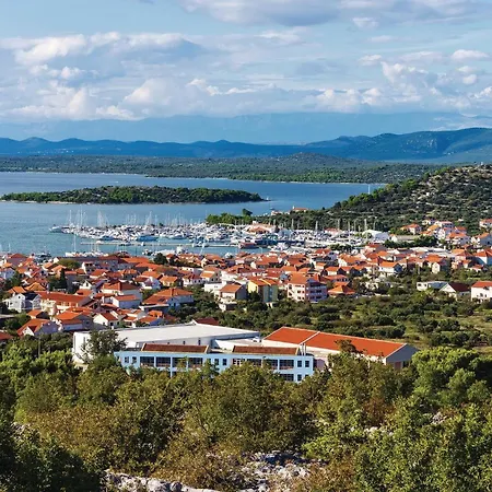 1 Bedroom Cozy In * Betina (Sibenik-Knin)