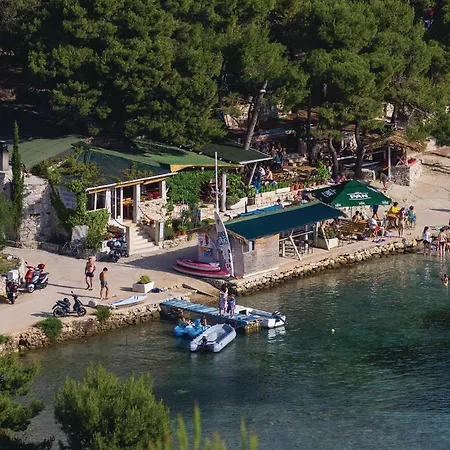 Apartamento 1 Bedroom Cozy In Betina (Sibenik-Knin)