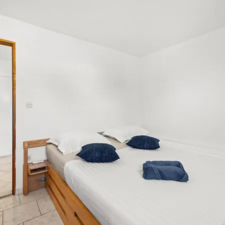 1 Bedroom Cozy In * Betina (Sibenik-Knin)
