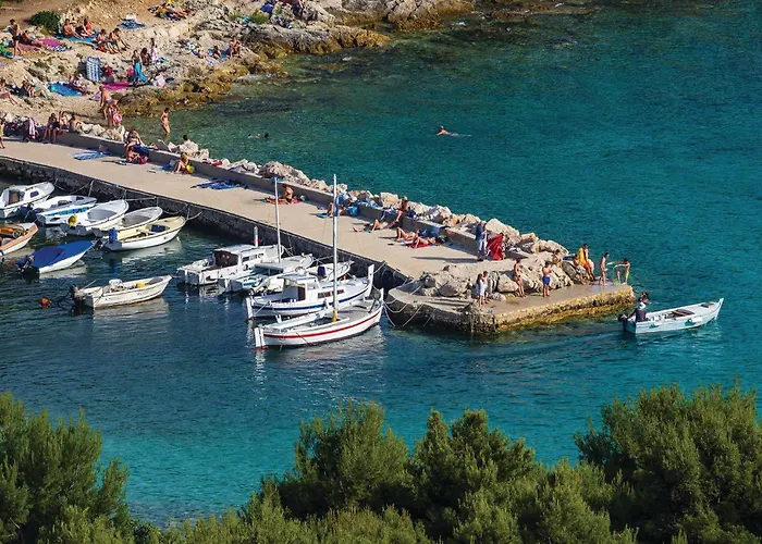 1 Bedroom Cozy In Betina (Sibenik-Knin)